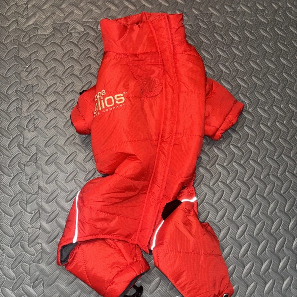 Doghelios Medium Red Plush Dog Jacket: Reflective, Full-Body, Blackshark Tech